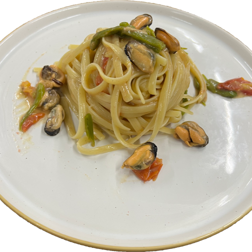 Linguine cozze, peperoncino e provolone del monaco